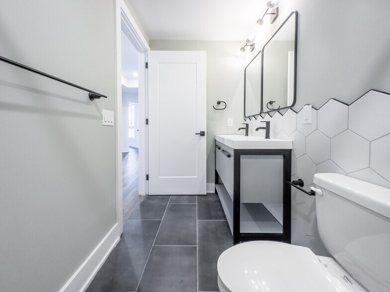 More Photos Of 1723 Ridge Ave, Philadelphia Apartments For Sale