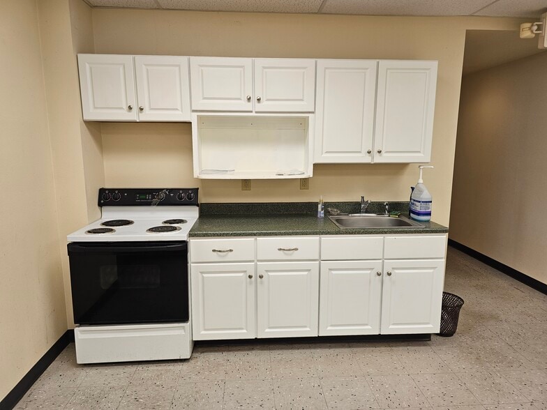 More Photos Of 2336 E Platte Ave, Colorado Springs Industrial For Sale