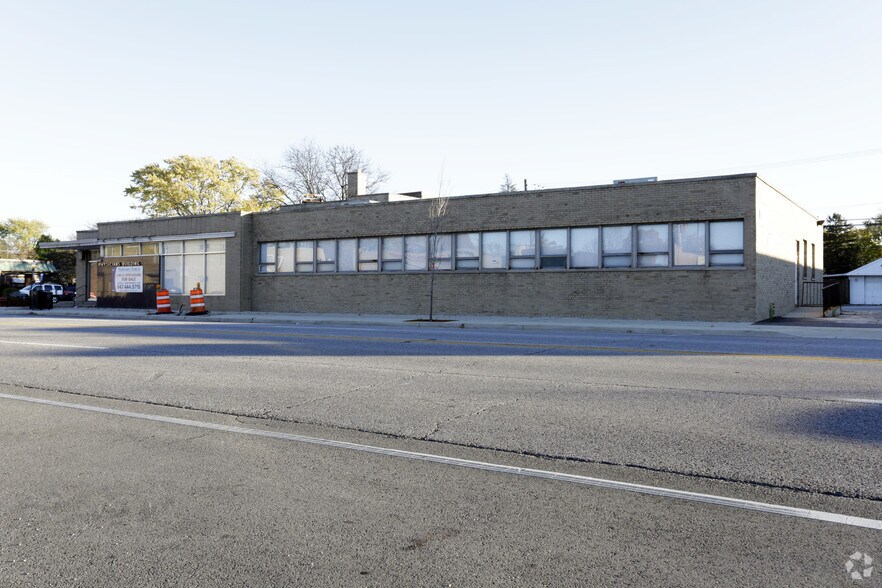 More Photos Of 2200 W Roosevelt Rd, Broadview Medical For Sale