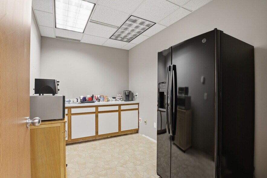 More Photos Of 24610 Detroit Rd, Westlake Office For Sale
