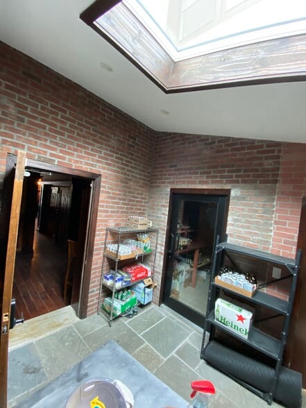 More Photos Of 10 Marble Ave, Pleasantville Bar For Lease