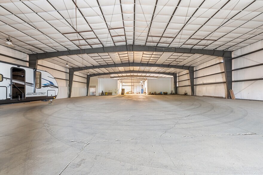 More Photos Of 1400 Commerce Dr, New Lexington Distribution For Sale