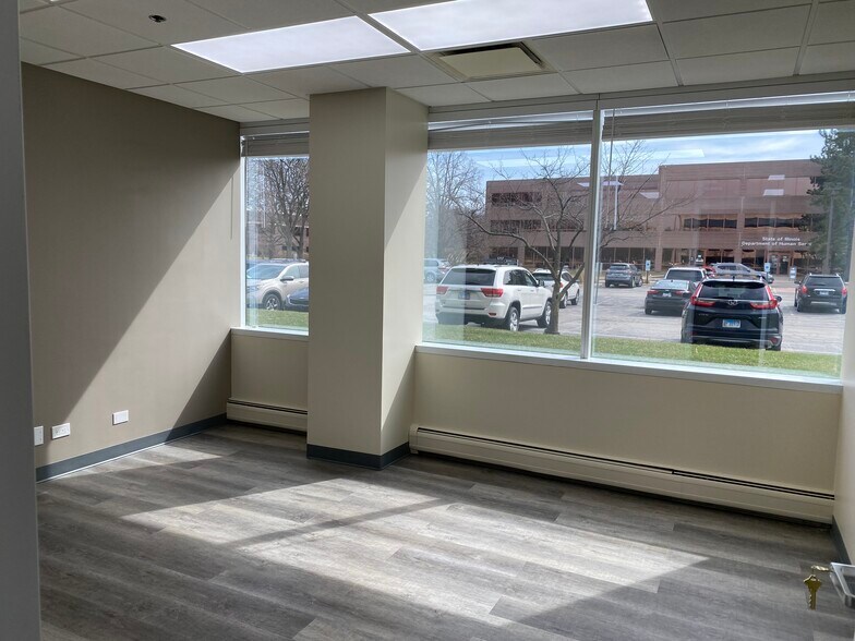 More Photos Of 1733 Park St, Naperville Medical For Lease