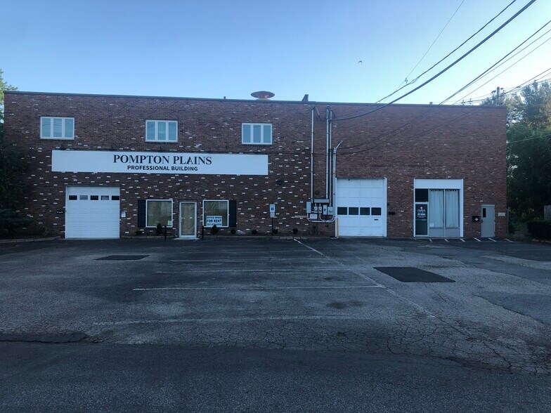 More Photos Of 29 Evans Pl, Pompton Plains Storefront Retail Office For Lease