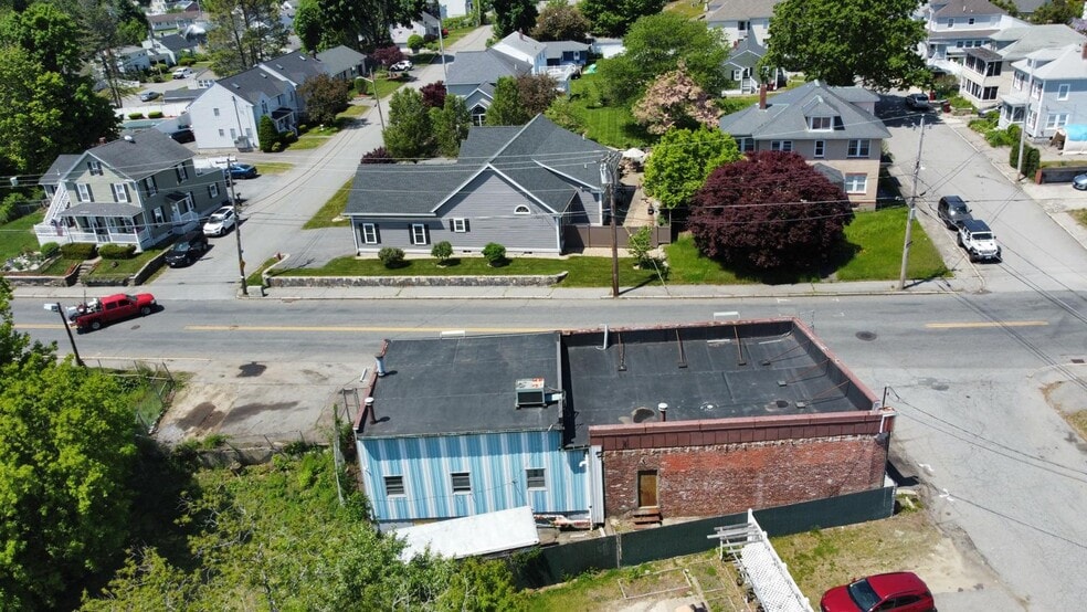 More Photos Of 429 Riverside St, Lowell Auto Repair For Sale