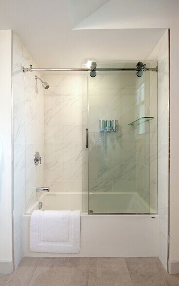 More Photos Of 165 Thorndike St, Lowell Apartments For Sale