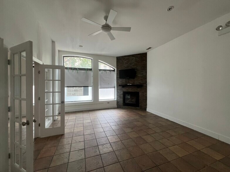 More Photos Of 852-856 N Damen Ave, Chicago Office For Lease