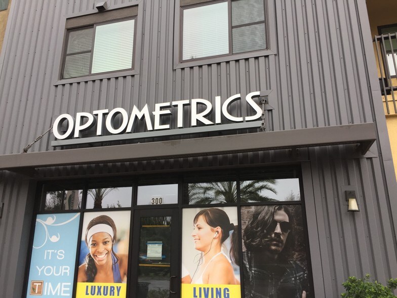 More Photos Of 9400 Corbin Ave, Northridge Apartments For Lease