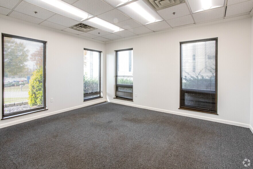 More Photos Of 120 Williamette Ln, Bowling Green Warehouse For Lease