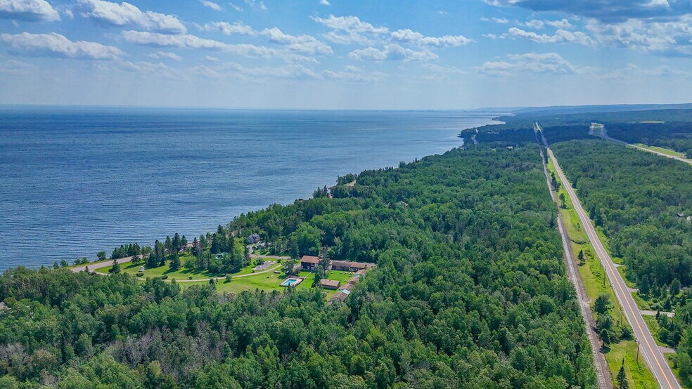 More Photos Of 9000 Congdon Blvd, Duluth Hotel For Sale