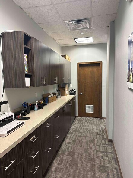 More Photos Of 1120 E Kennedy Blvd, Tampa Office For Sale