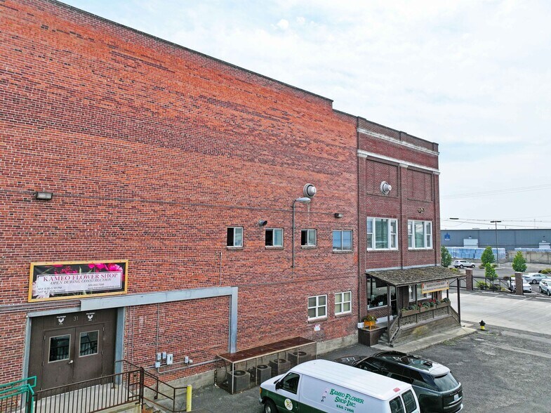 More Photos Of 31 N 1st Ave, Yakima General Retail For Sale