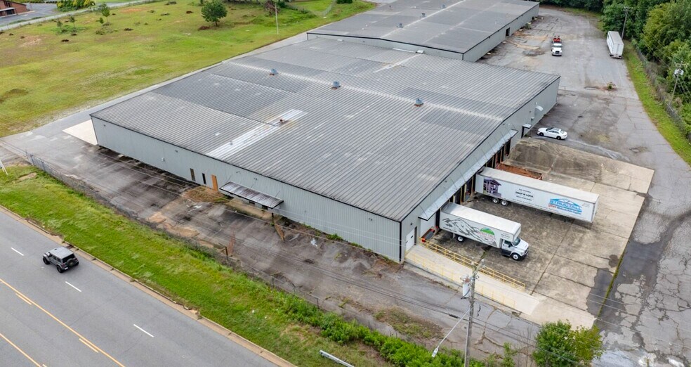 More Photos Of 1439 Blowing Rock Blvd, Lenoir Manufacturing For Lease