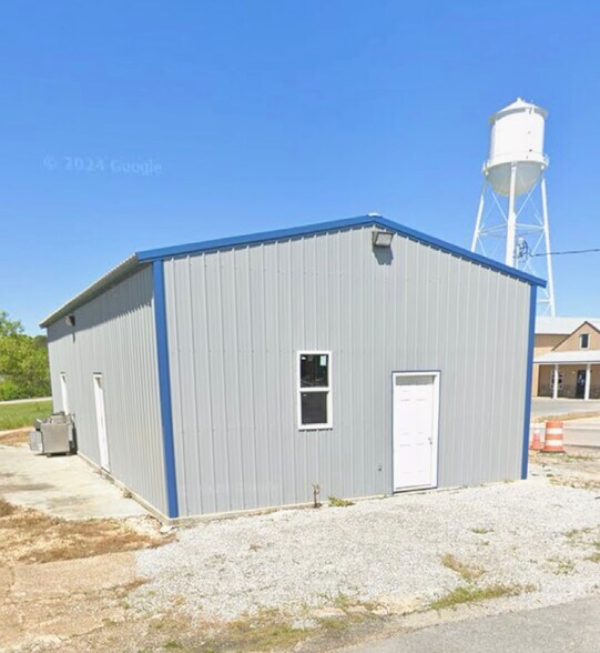More Photos Of 310 Walker St, Hackleburg Storefront Retail Office For Sale