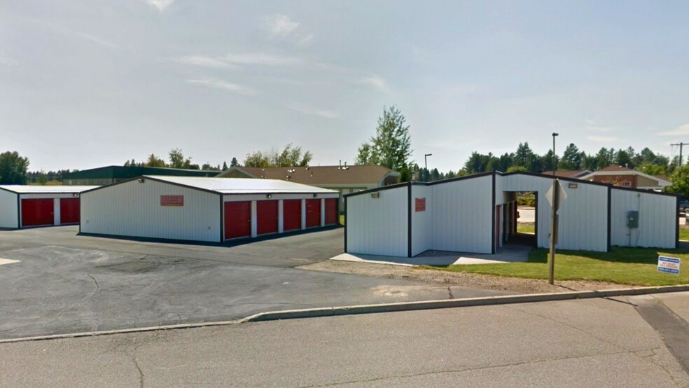 More Photos Of 112 E. J St., Deer Park Self Storage For Sale