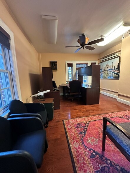 More Photos Of 1026 16th St NW, Washington Apartments For Sale