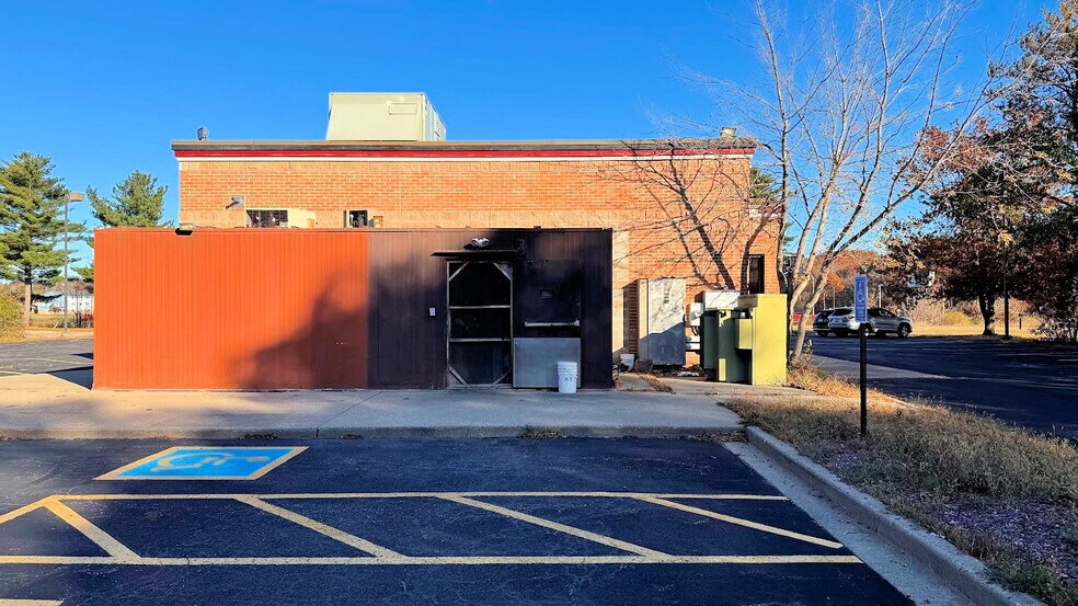 More Photos Of 630 S Frontage Rd, Wisconsin Dells Fast Food For Sale