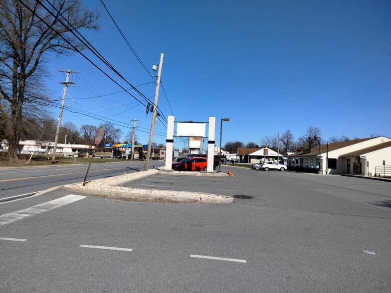 Primary Photo Of 1486 Rt 100, N. Coventry Twp, Chesco, Pottstown Storefront Retail Office For Sale