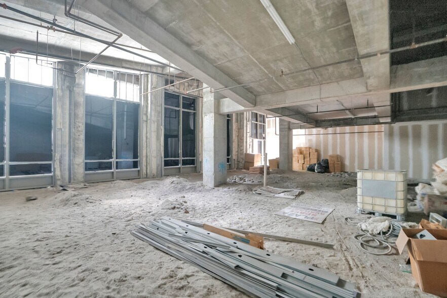 More Photos Of 150 S Magnolia Ave, Orlando General Retail For Sale