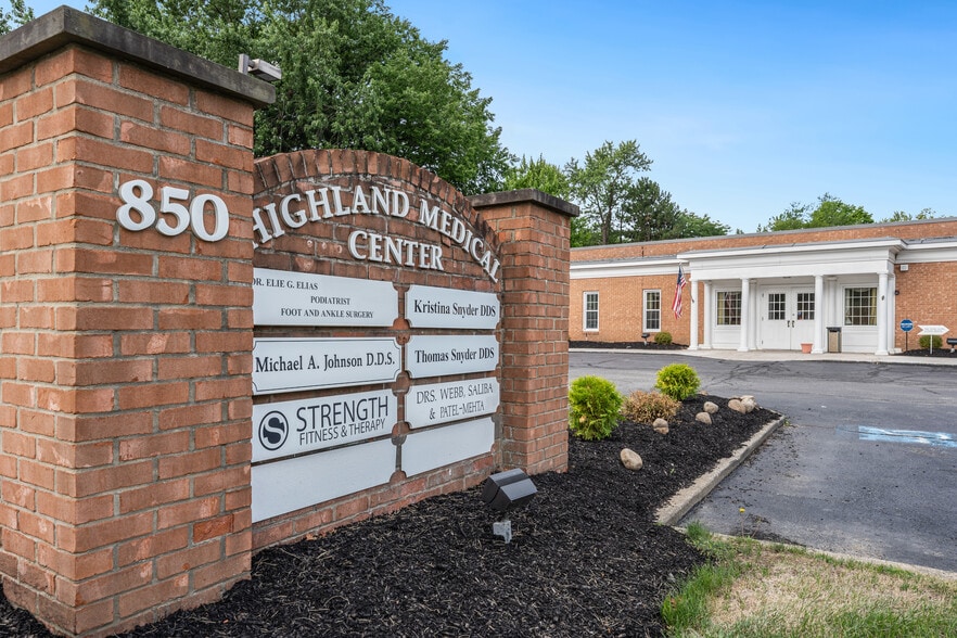 More Photos Of 850 Brainard Rd, Highland Heights Medical For Lease