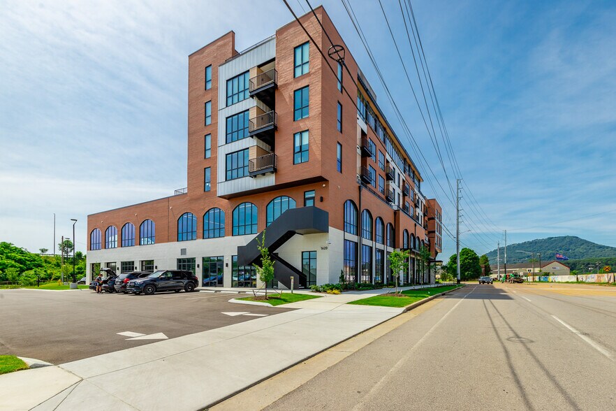 More Photos Of 1620 Riverfront Pky, Chattanooga Apartments For Lease
