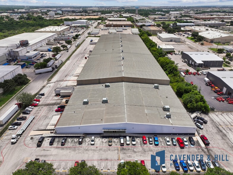 More Photos Of 1400 Currency Dr, San Antonio Distribution For Sale