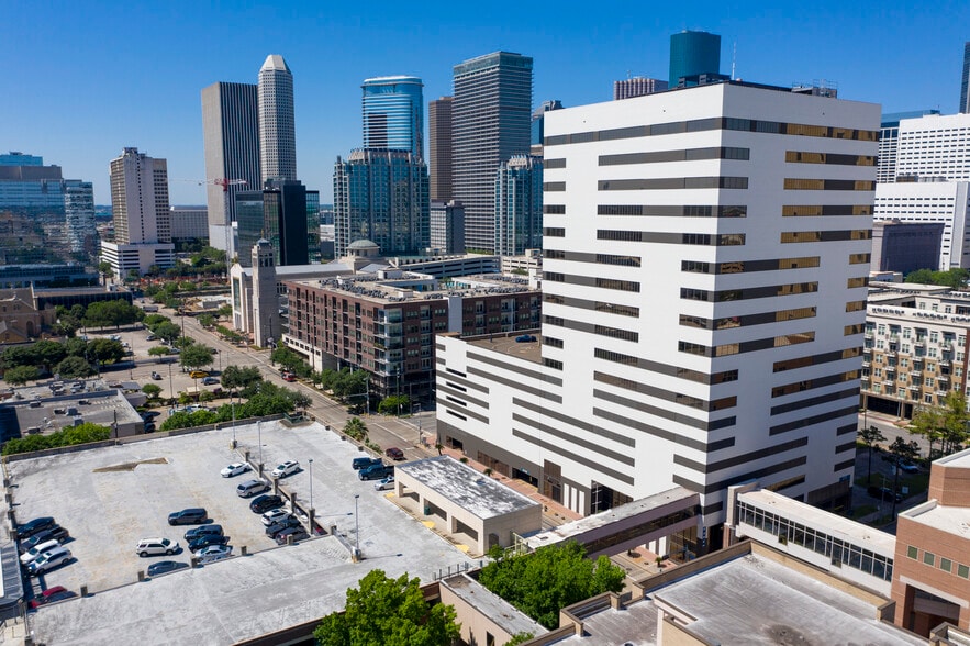 More Photos Of 1315 St Joseph Pky, Houston Medical For Lease