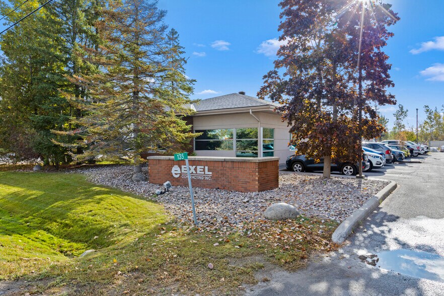Primary Photo Of 135 Walgreen Rd, Ottawa Office For Lease