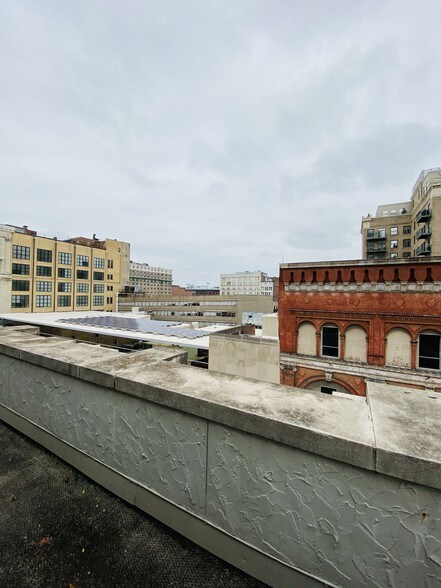 More Photos Of 1108 Olive St, Saint Louis Office For Sale