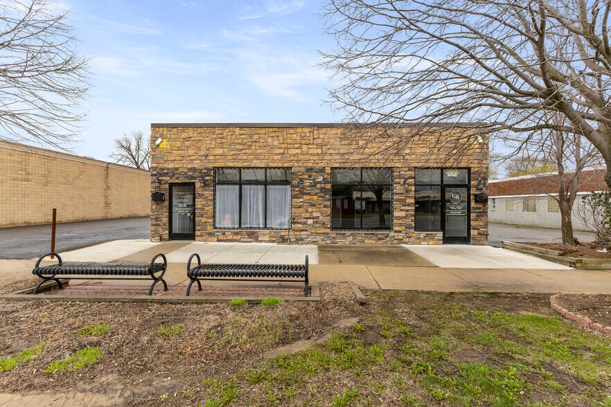 Primary Photo Of 25033-25037 W Warren St, Dearborn Heights Freestanding For Lease