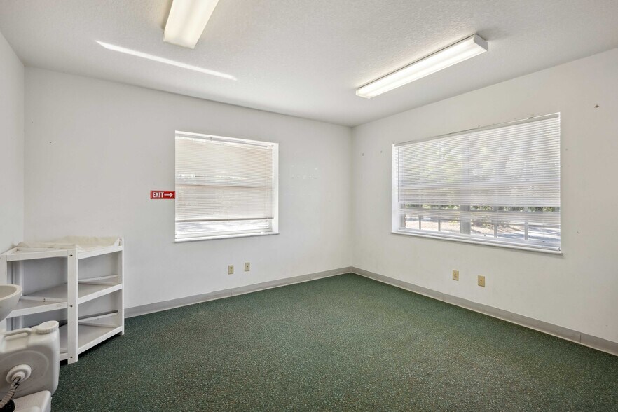 More Photos Of 38022 River Rd, Dade City Medical For Lease