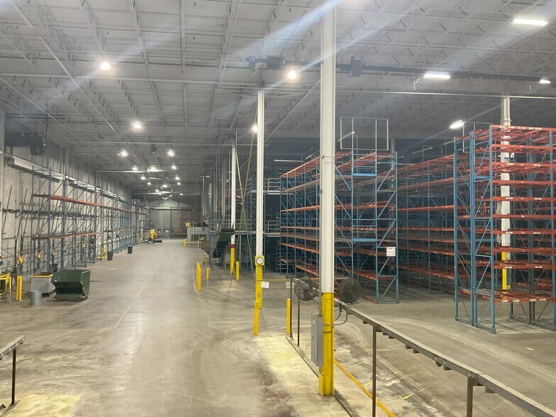 More Photos Of 4805 Campbell Dr, Fort Scott Warehouse For Sale