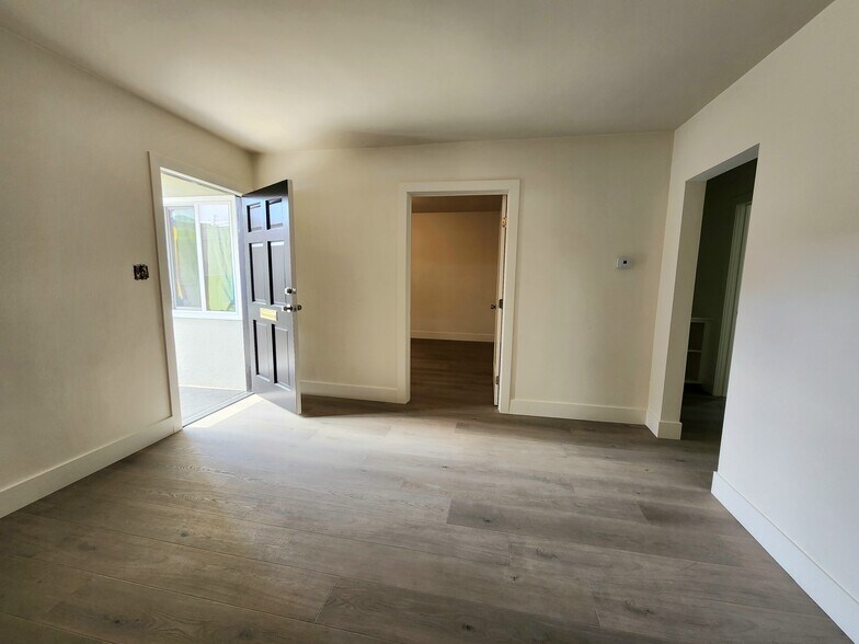 More Photos Of 1511 Pontius Ave, Los Angeles Office For Lease