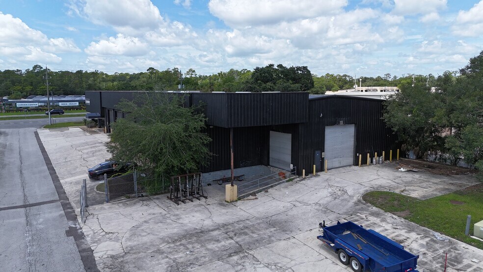 More Photos Of 9093 Philips Hwy, Jacksonville Warehouse For Lease