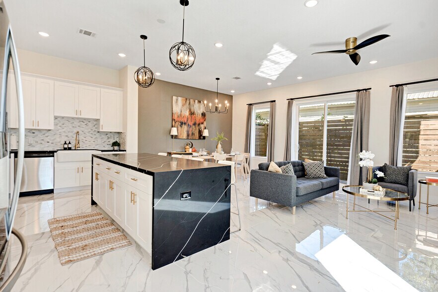 More Photos Of , Houston Multifamily For Sale