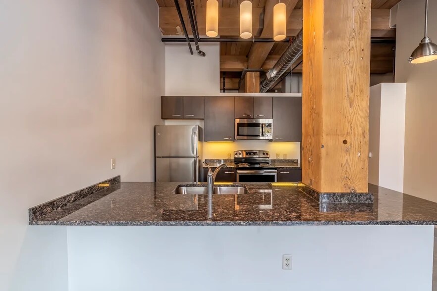 More Photos Of 804-808 Broadway St, Kansas City Apartments For Sale