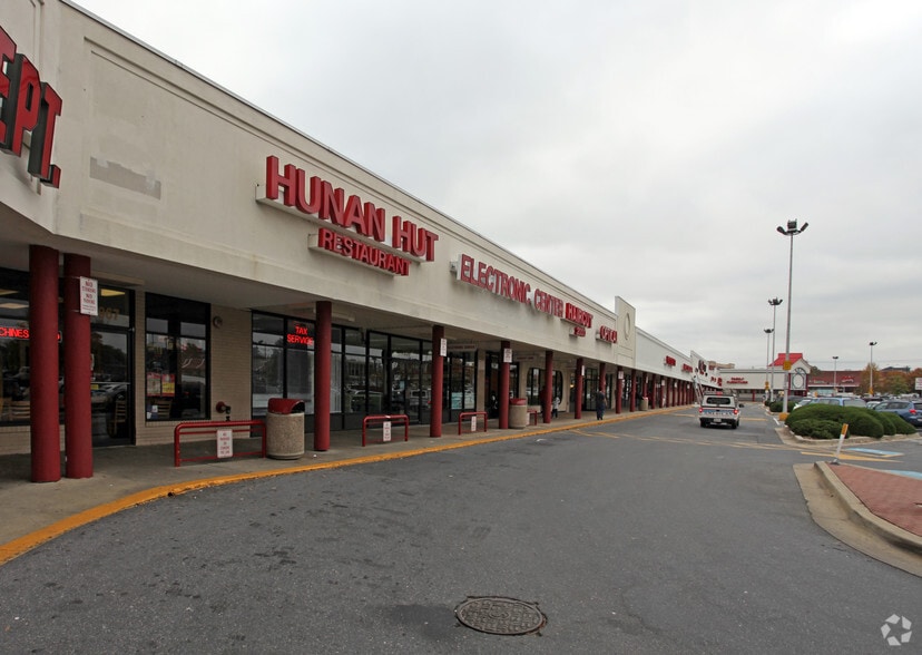 More Photos Of 7901-8011 New Hampshire Ave, Hyattsville Storefront For Lease