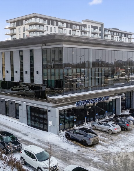 More Photos Of 1428-1432 Boul Saint-Martin O, Laval Office For Sale