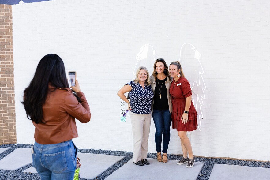 More Photos Of 305 E Huntland Dr, Austin Coworking Space