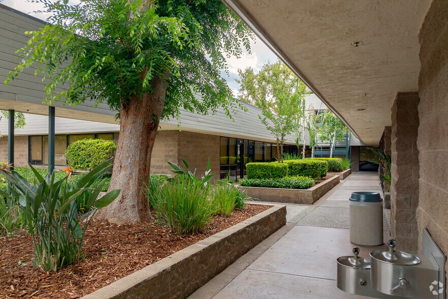 More Photos Of 5100 California Ave, Bakersfield Office For Lease