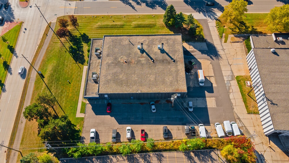 More Photos Of 1250 W Hamlin Rd, Rochester Hills Warehouse For Sale