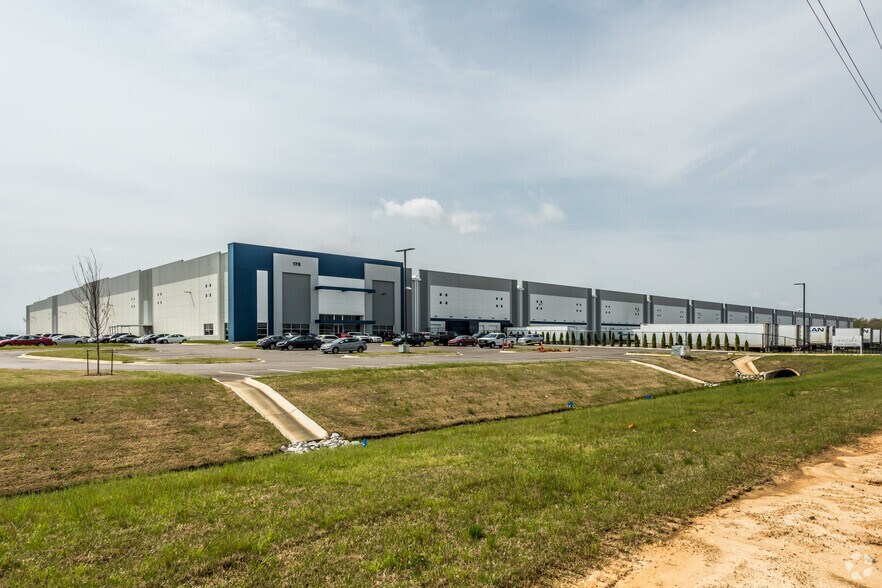 Primary Photo Of 175 Del Stover Dr, Byhalia Distribution For Lease