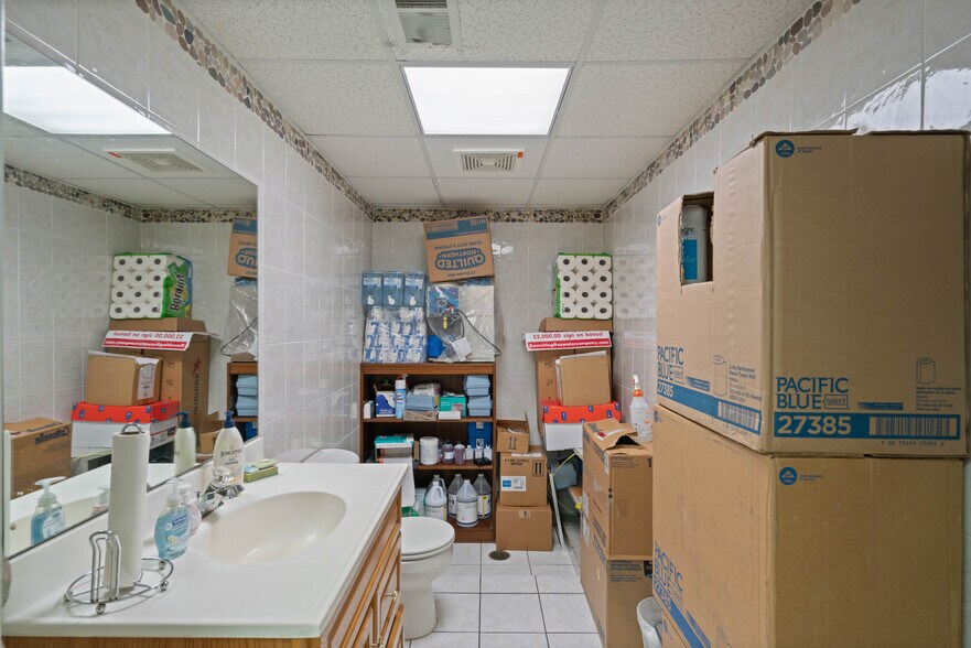 More Photos Of 20 McCarty Rd, Fredericksburg Industrial For Sale