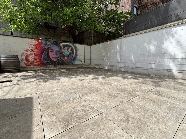 More Photos Of 278 Grand St, Brooklyn Multifamily For Sale
