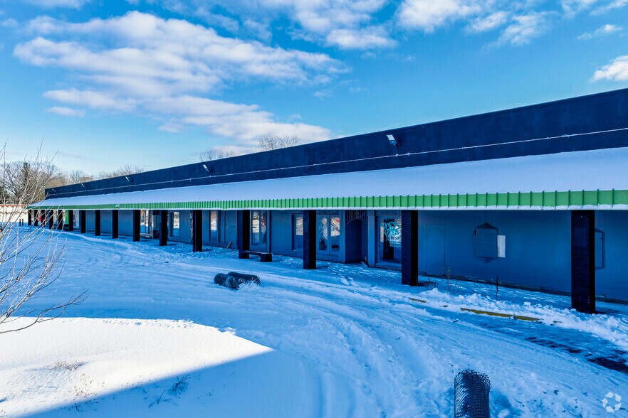 More Photos Of 3402 Richfield Rd, Flint Freestanding For Lease