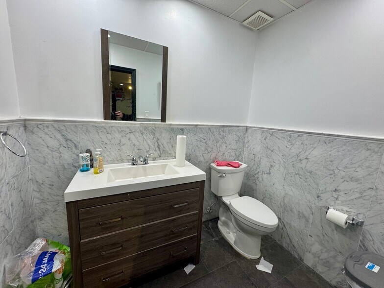 More Photos Of 1325 M St, Elmont Warehouse For Sale