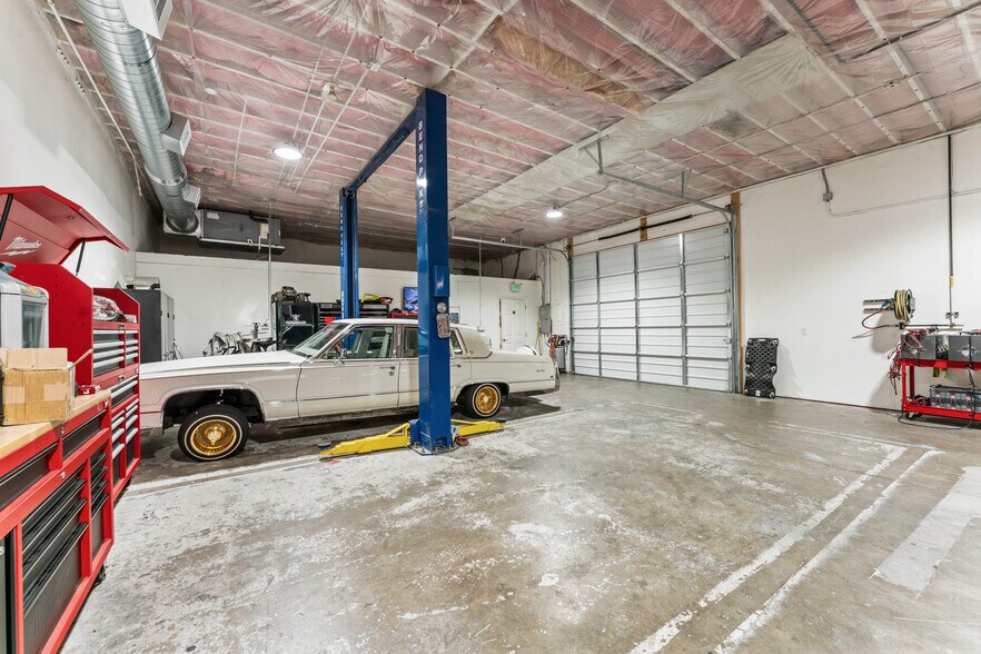 More Photos Of 7766 Burnet Ave, Van Nuys Service For Sale