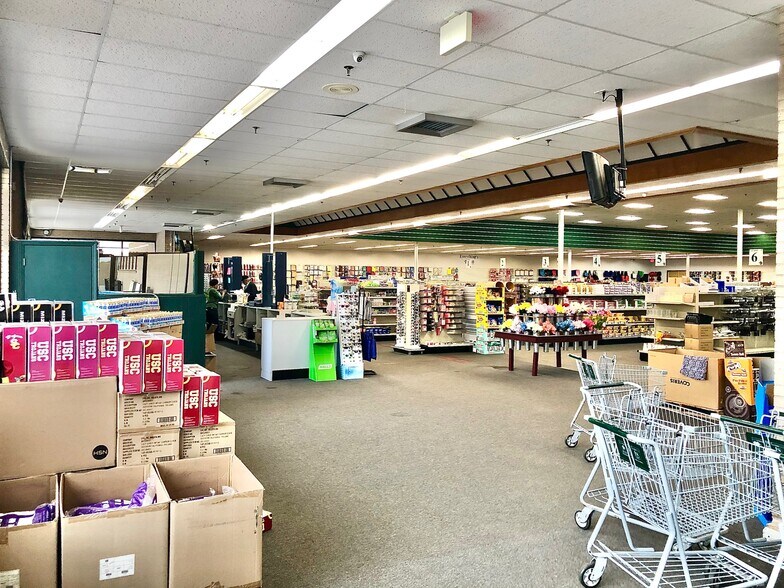 More Photos Of 2920-2960 S NC 127 Hwy, Hickory Supermarket For Lease