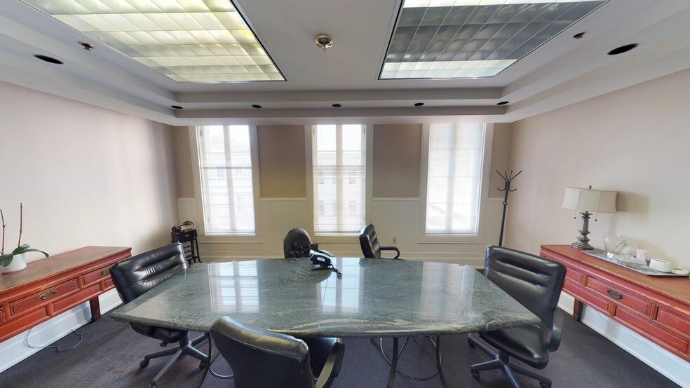 More Photos Of 700 Camp St, New Orleans Coworking Space