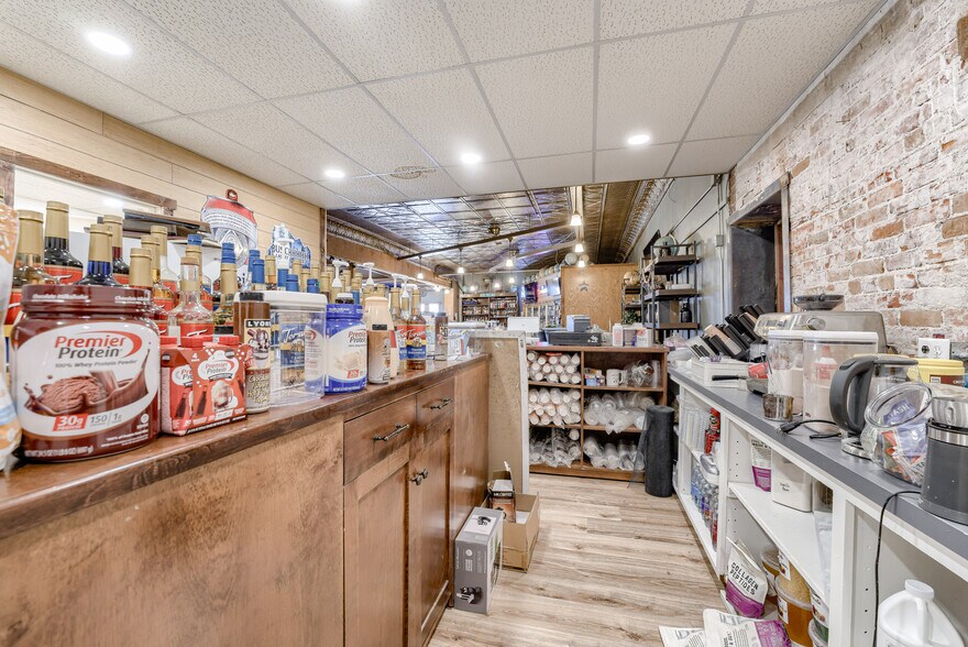 More Photos Of 644 Main St, North Bend Restaurant For Sale